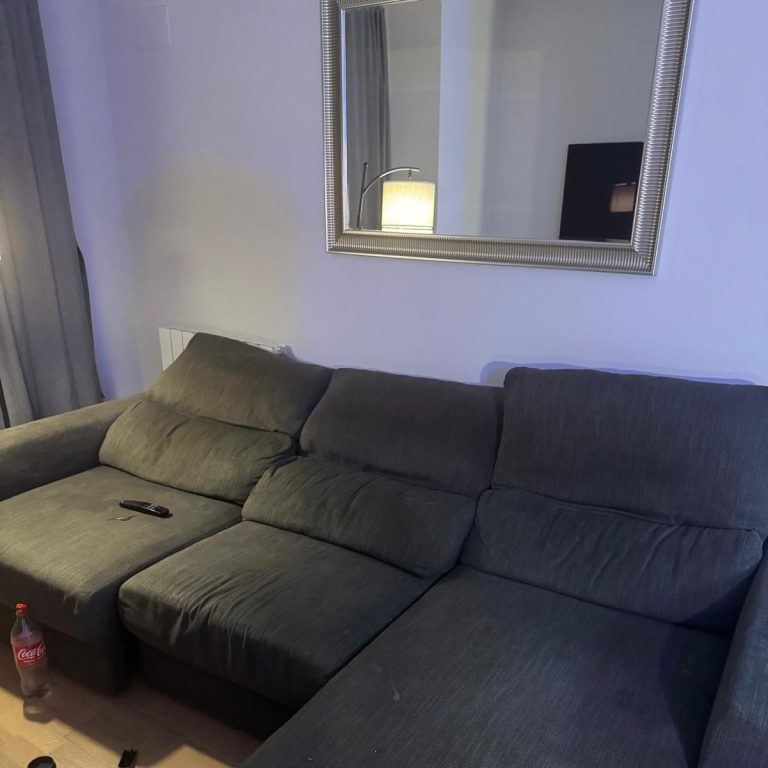 ¡Recogida rápida de muebles en Barcelona! Recogida de sofás viejos en Barcelona por LoTiramos.com